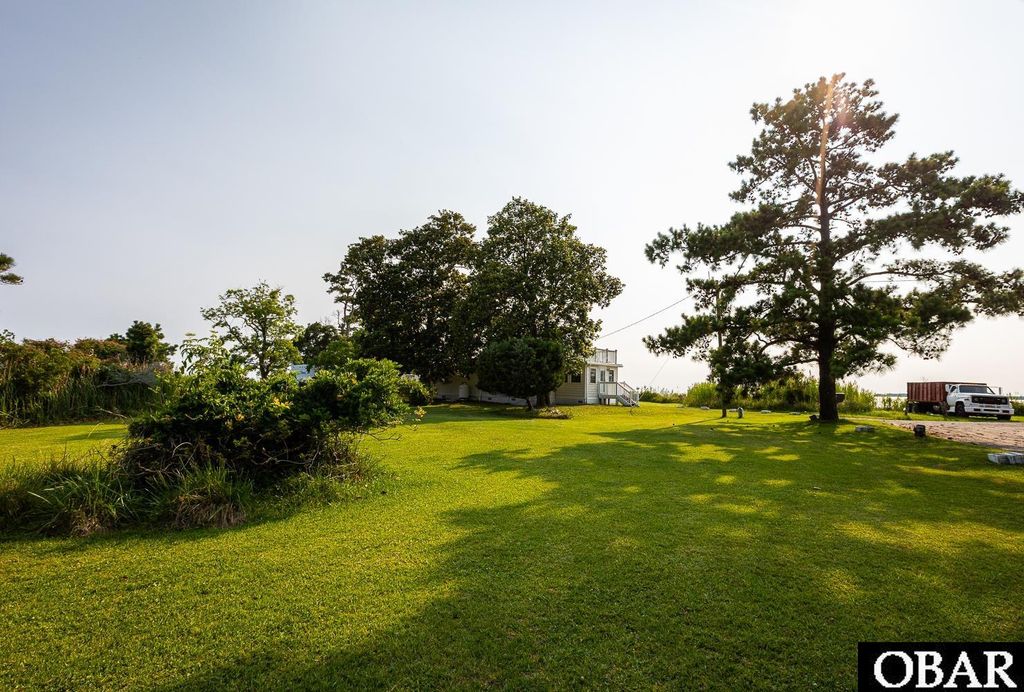 Image 6 of property listing at 1327 W Kitty Hawk Road, Kitty Hawk, NC 27949