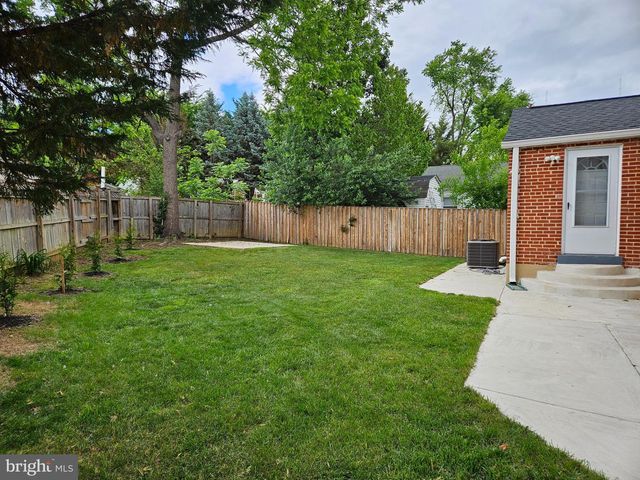 11102 BUCKNELL DR, Silver Spring, MD 20902