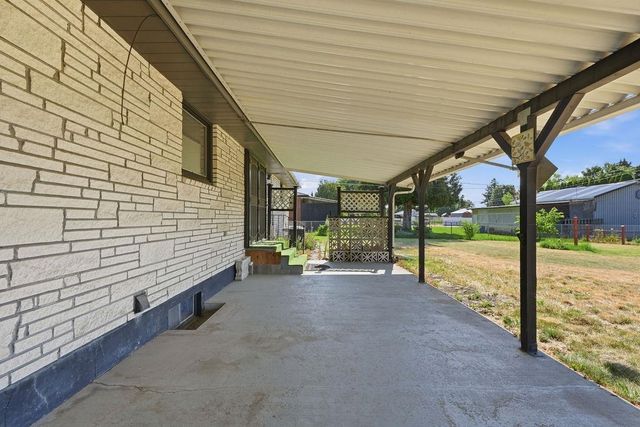 15820 E Longfellow Ave, Spokane Valley, WA 99216
