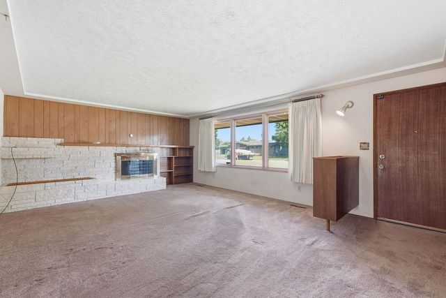 15820 E Longfellow Ave, Spokane Valley, WA 99216