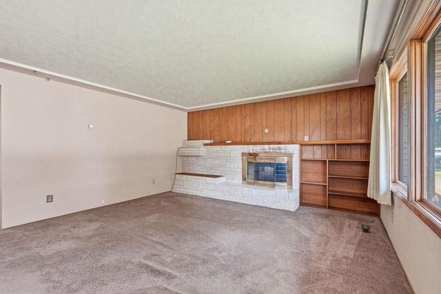 15820 E Longfellow Ave, Spokane Valley, WA 99216
