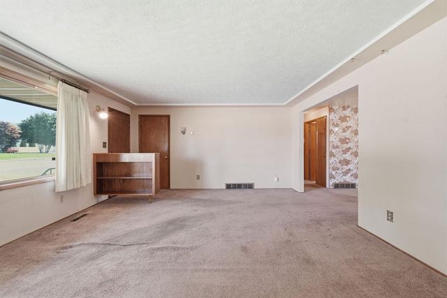 15820 E Longfellow Ave, Spokane Valley, WA 99216