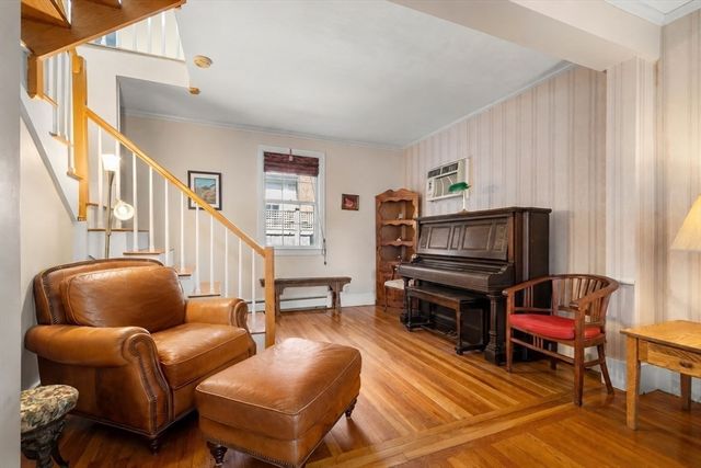 48 Carter St, Newburyport, MA 01950