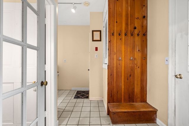 48 Carter St, Newburyport, MA 01950