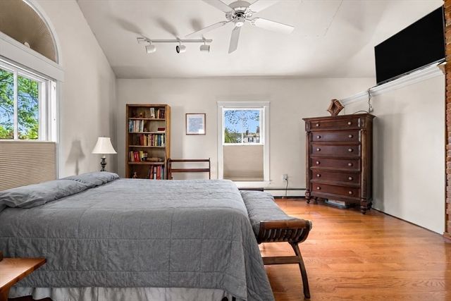48 Carter St, Newburyport, MA 01950