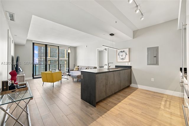 1010 Brickell Ave 4503, Miami, FL 33131