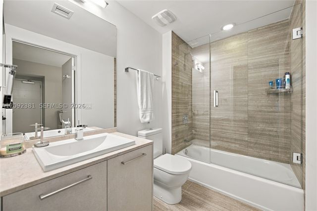 1010 Brickell Ave 4503, Miami, FL 33131