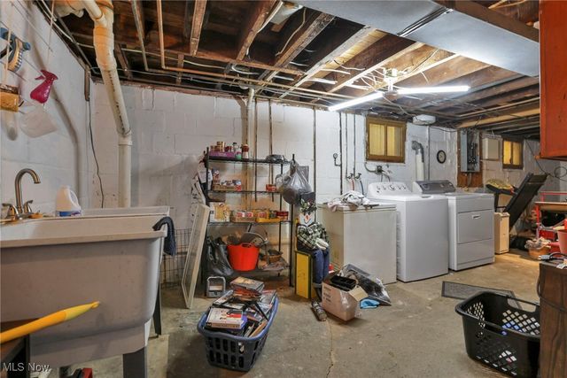 14824 Old Glory Rd,, Lore City, OH 43755