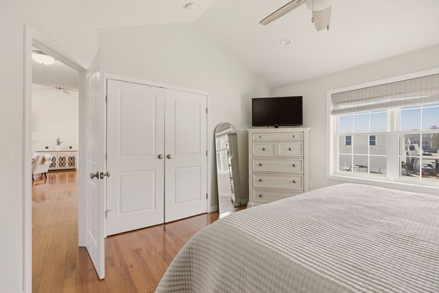 341 Courtney St, Fall River, MA 02720