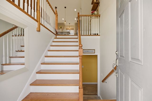 341 Courtney St, Fall River, MA 02720