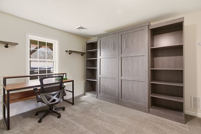 341 Courtney St, Fall River, MA 02720