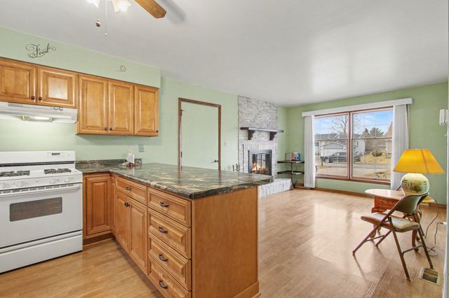 3863 Kingsway Drive, Crown Point, IN 46307