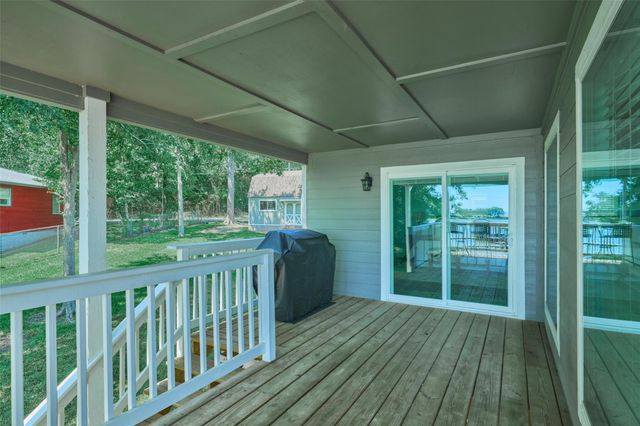 234 Lakeside Drive, Livingston, TX 77351