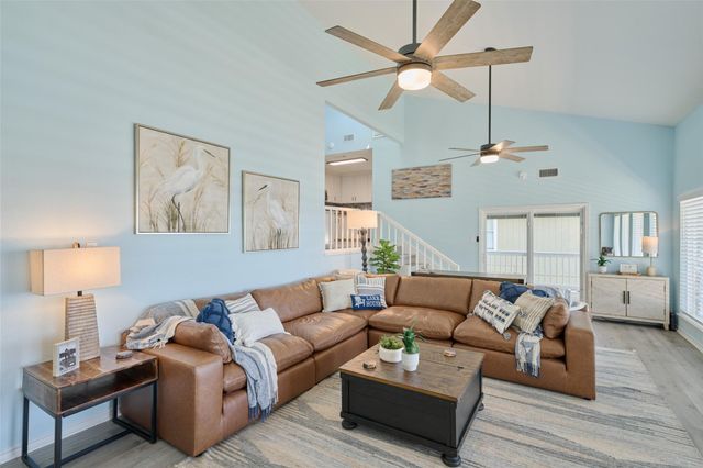 234 Lakeside Drive, Livingston, TX 77351