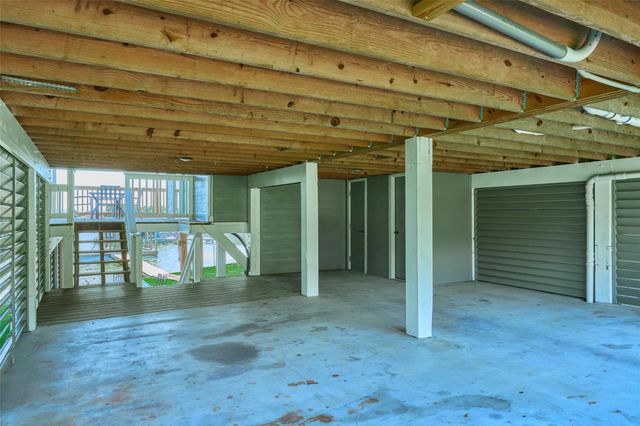 234 Lakeside Drive, Livingston, TX 77351