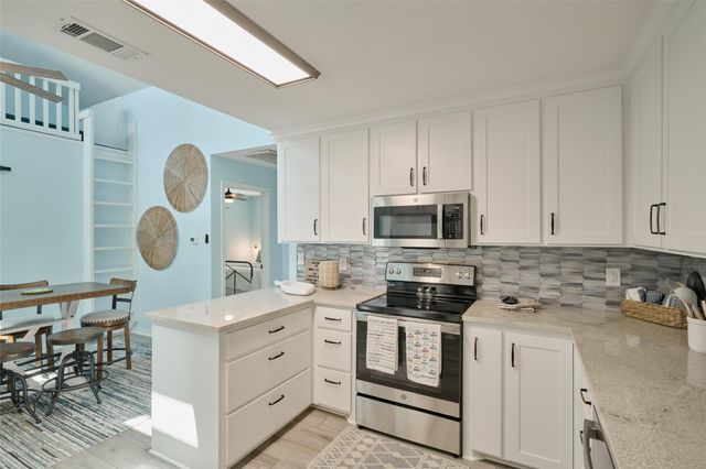 234 Lakeside Drive, Livingston, TX 77351