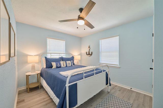 234 Lakeside Drive, Livingston, TX 77351