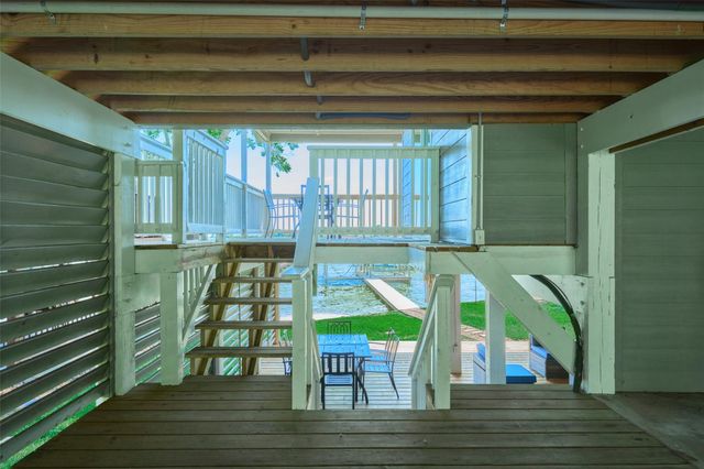 234 Lakeside Drive, Livingston, TX 77351