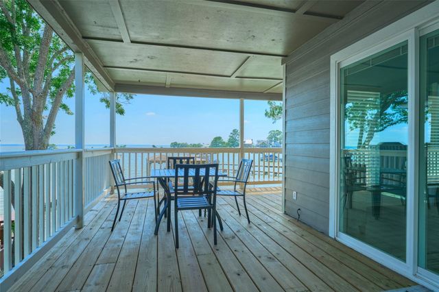 234 Lakeside Drive, Livingston, TX 77351