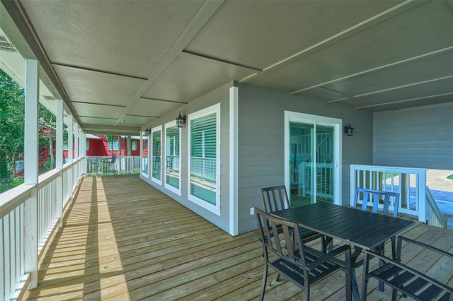 234 Lakeside Drive, Livingston, TX 77351