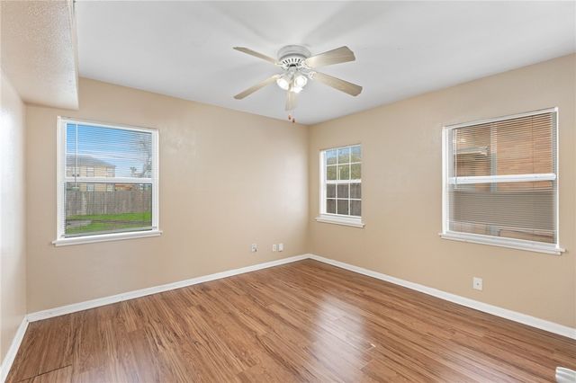 910 Ohio Ave 2, Corpus Christi, TX 78404