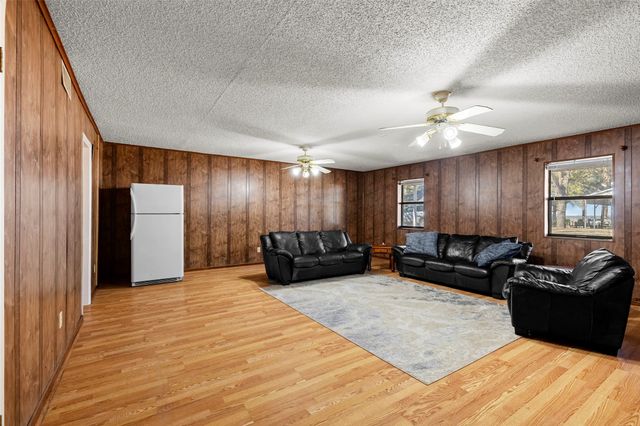 2885 Private Road 3776, Wills Point, TX 75169