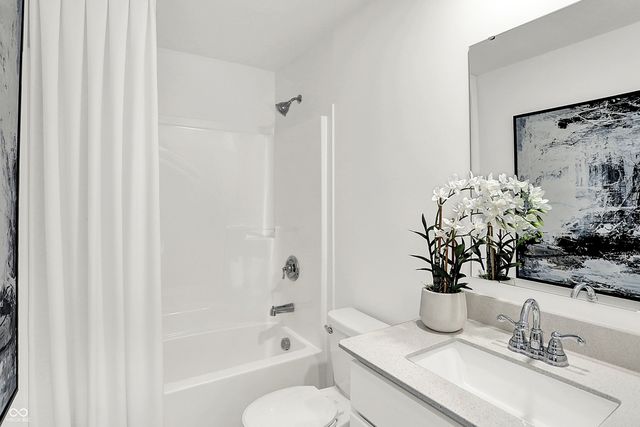 11821 Marling Way, Indianapolis, IN 46235