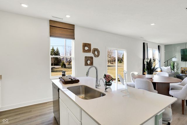 11821 Marling Way, Indianapolis, IN 46235