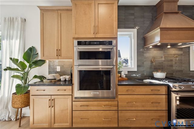 9463 Angels Share Dr, New Kent, VA 23124