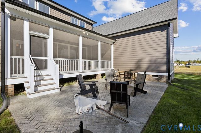 9463 Angels Share Dr, New Kent, VA 23124