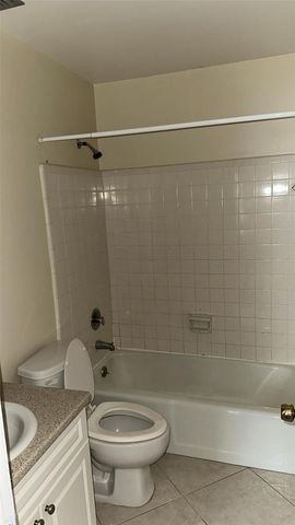 2004 S 10th St A, Fort Pierce, FL 34950