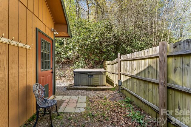 242 Plott Balsam Road, Maggie Valley, NC 28751