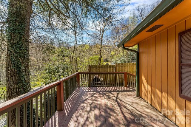 242 Plott Balsam Road, Maggie Valley, NC 28751