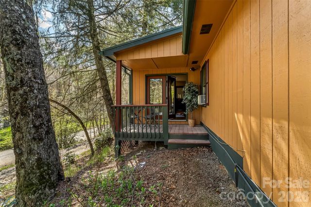 242 Plott Balsam Road, Maggie Valley, NC 28751