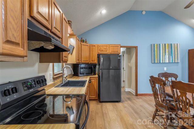 242 Plott Balsam Road, Maggie Valley, NC 28751