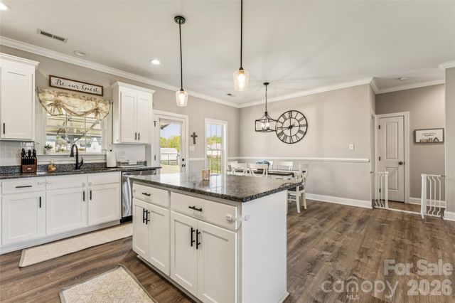 105 E Dundee Court, Statesville, NC 28625