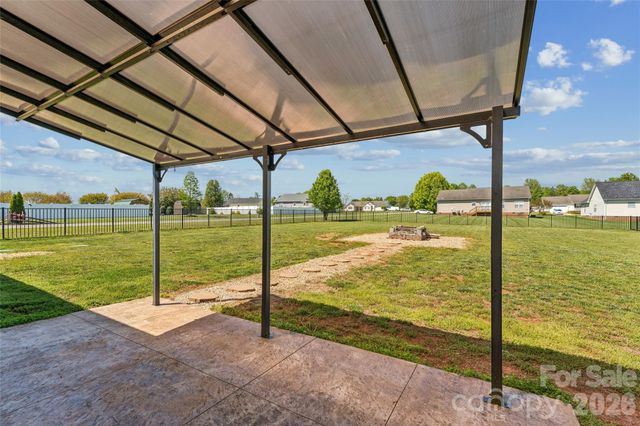 105 E Dundee Court, Statesville, NC 28625