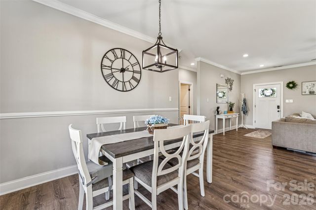 105 E Dundee Court, Statesville, NC 28625