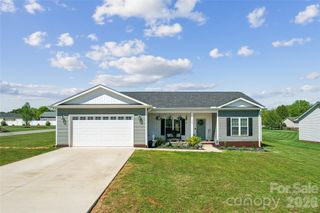 105 E Dundee Court, Statesville, NC 28625