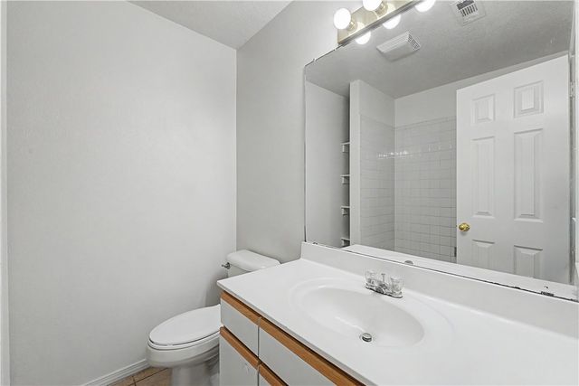 1307 Wedington Drive, Fayetteville, AR 72701