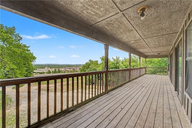 1307 Wedington Drive, Fayetteville, AR 72701