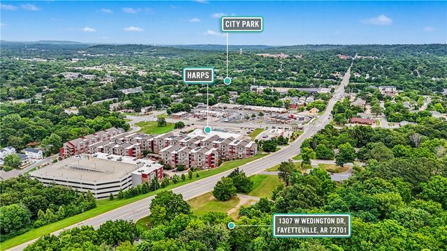1307 Wedington Drive, Fayetteville, AR 72701