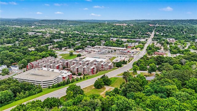 1307 Wedington Drive, Fayetteville, AR 72701