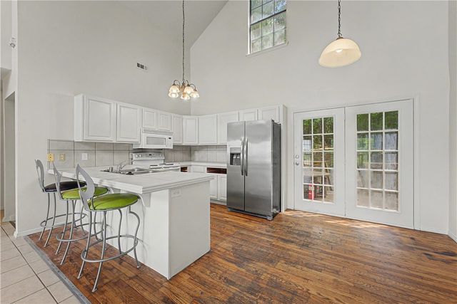 1307 Wedington Drive, Fayetteville, AR 72701