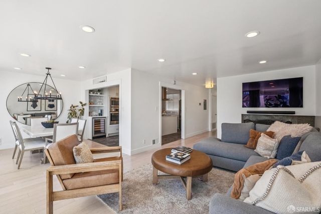 67 Beaumont Avenue, San Francisco, CA 94118