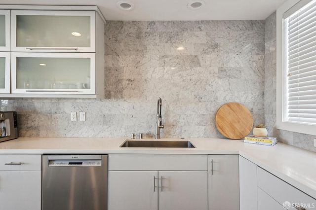 67 Beaumont Avenue, San Francisco, CA 94118