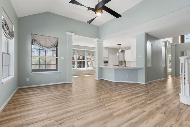 38 Terraglen Drive, The Woodlands, TX 77382