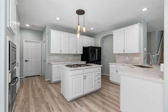 38 Terraglen Drive, The Woodlands, TX 77382