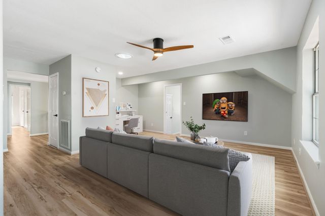 38 Terraglen Drive, The Woodlands, TX 77382