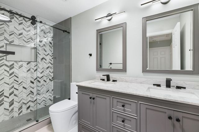 38 Terraglen Drive, The Woodlands, TX 77382